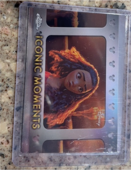 2025 Topps Chrome Disney #IM-7 Moana Iconic Moments — front
