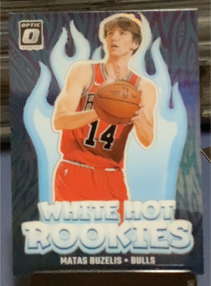 2024-25 Panini Donruss Optic #10 Matas Buzelis White Hot Rookies — front