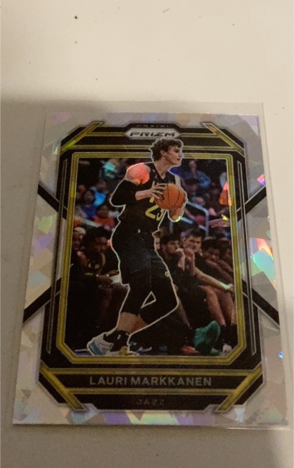 2022-23 Panini Prizm #74 Lauri Markkanen — front