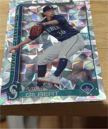 2025 Topps Series 1 #66 Logan Gilbert — front