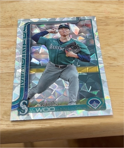 2025 Topps Series 1 #327 Bryan Woo — front