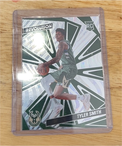 2024-25 Panini Revolution #128 Tyler Smith — front