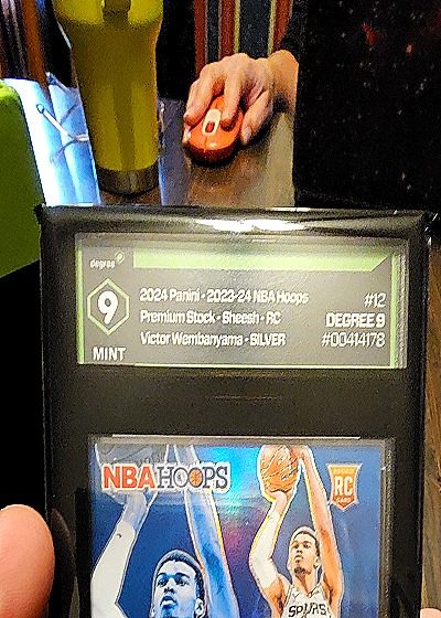 2024 Panini 2023-24 NBA Hoops #12 Victor Wembanyama — front