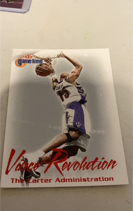 2000 Fleer Game Time Vince and The Carter Revolution #8VR Vince Carter — front