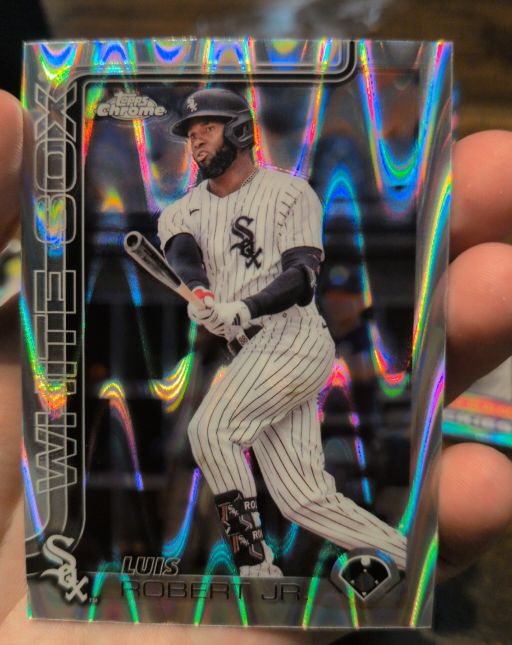 2025 Topps Chrome #177 Luis Robert Jr — front