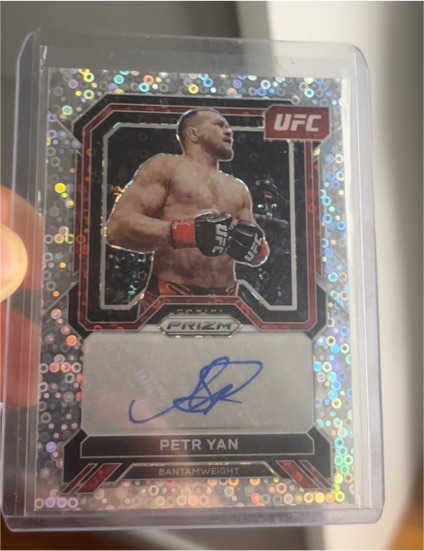2023 Panini Prizm UFC Petr Yan Superstar Autographs Silver Prizm Auto — front