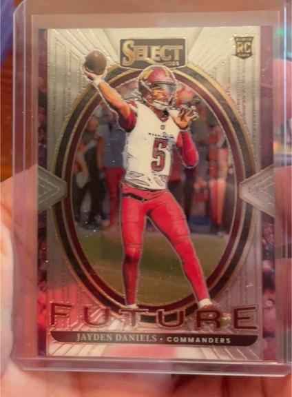2024 Panini Select #4 Jayden Daniels Select Future — front
