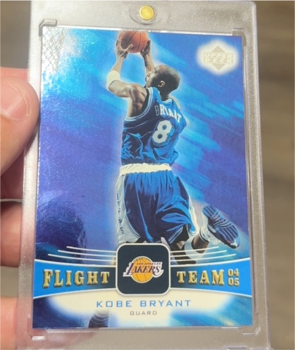 2004-05 Upper Deck Flight Team #FT6 Kobe Bryant — front