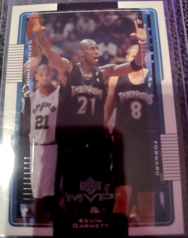 2001-02 Upper Deck MVP #190 Kevin Garnett — front