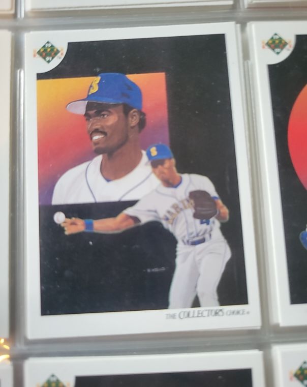 1991 Upper Deck #32 Harold Reynolds — front