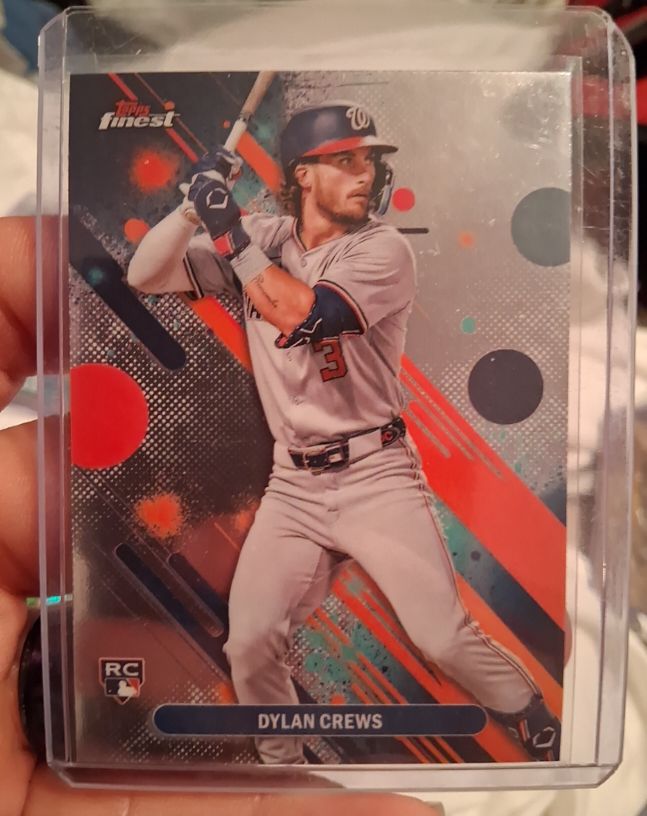 2025 Topps Finest #34 Dylan Crews — front
