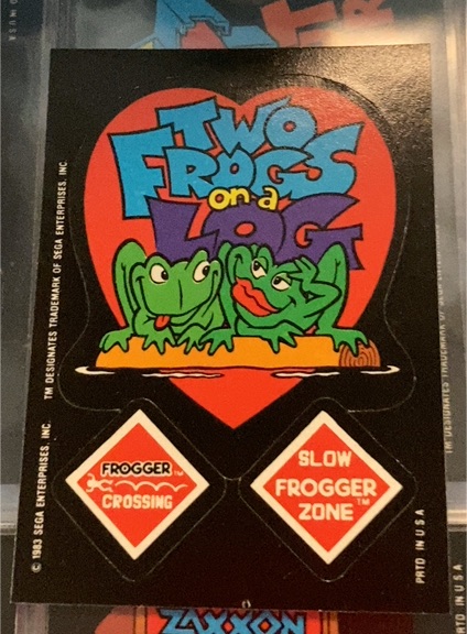 1983 Topps Video City Sega Frogger Two Frogs on a Log #TFOL 6f8 — front