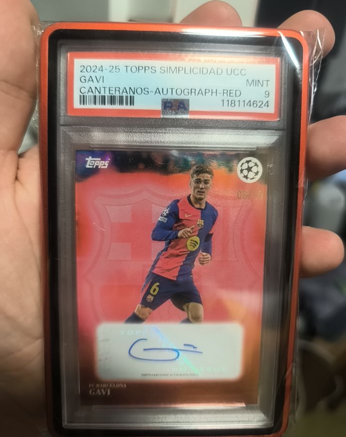2024-25 Topps Simplicidad UCC Canteranos-Autograph-Red Gavi — front