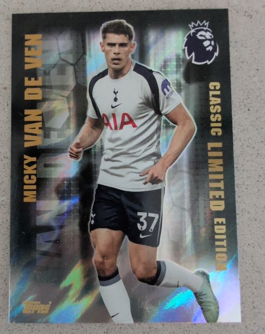 2025 Topps Premier League LE16 Micky van de Ven — front