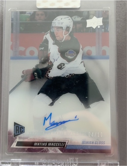 2022-23 Upper Deck Clear Cut #CC-MM Matias Maccelli Rookie Autograph — front