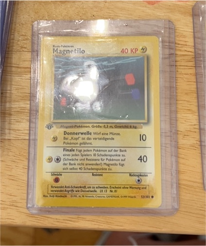1999 Pokémon #81 Magnetilo — front