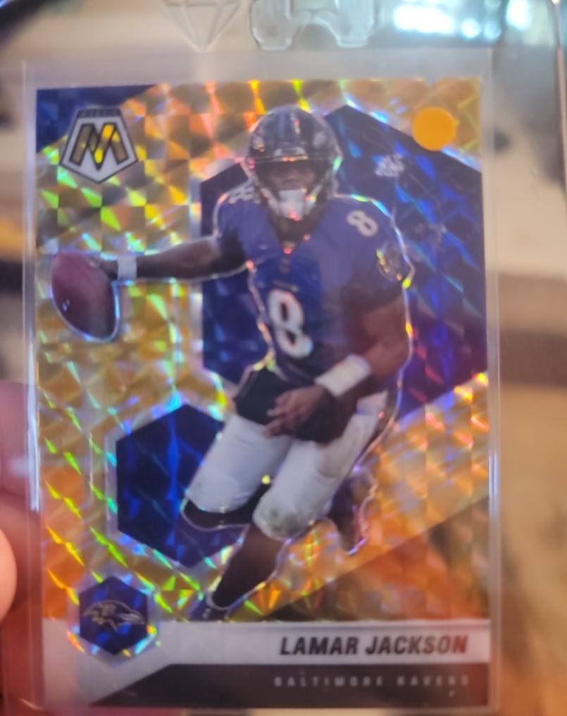 2020 Panini Mosaic #19 Lamar Jackson — front