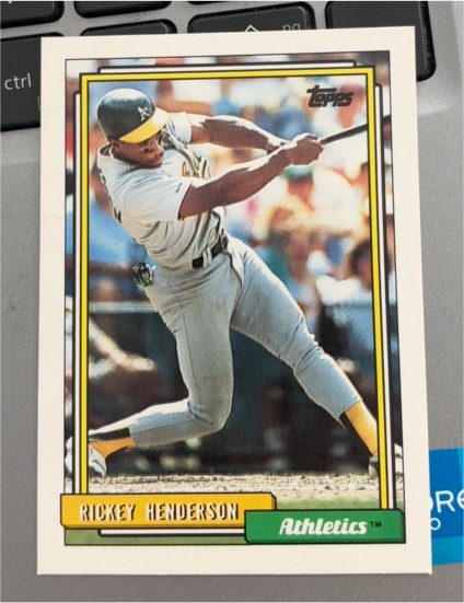 1992 Topps #560 Rickey Henderson — front