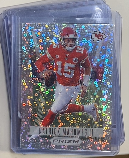 2024 Panini Prizm #15 Patrick Mahomes — front
