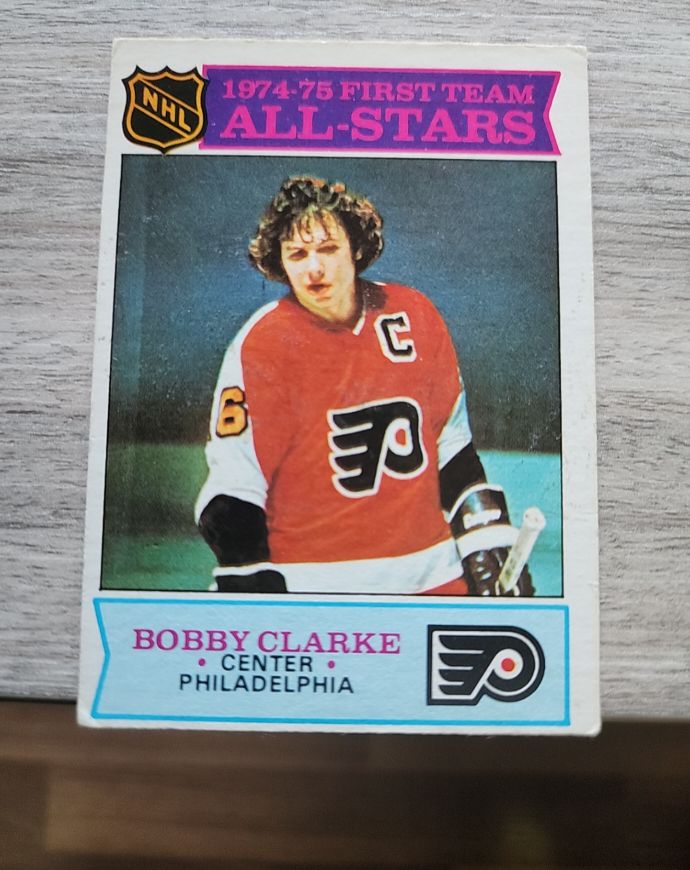 1975 Topps #286 Bobby Clarke — front