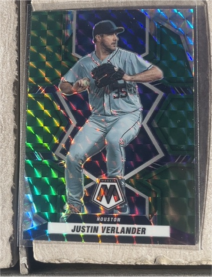 2022 Panini Mosaic Justin Verlander Green Mosaic Prizm — front