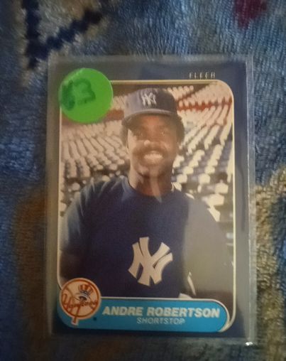 1986 Fleer #117 Andre Robertson — front