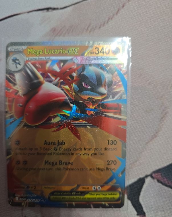 Mega Lucario EX 077/132 — front