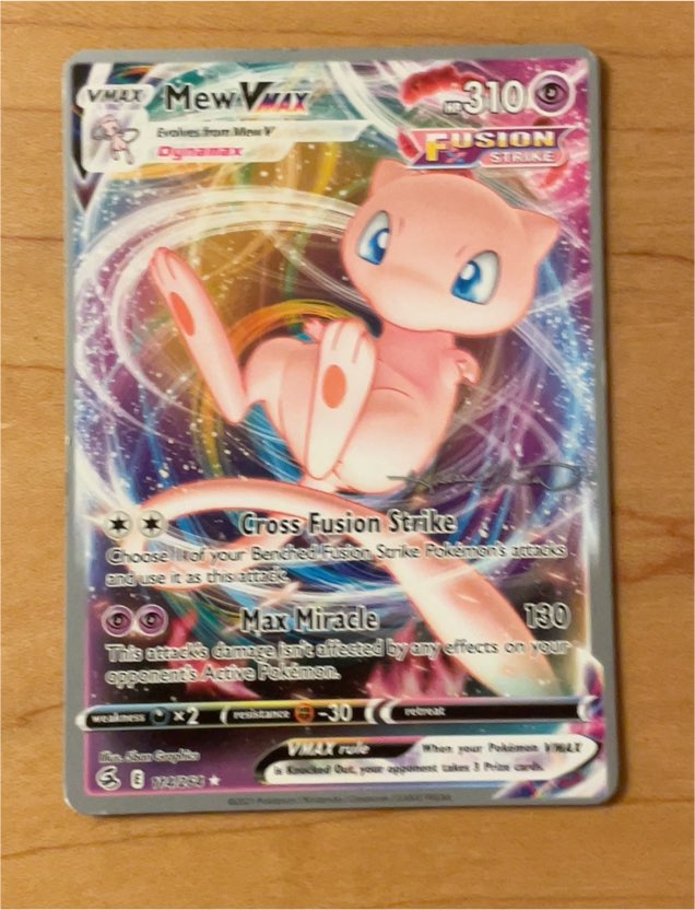 2023 Pokémon Fusion Strike #114 Mew VMAX — front