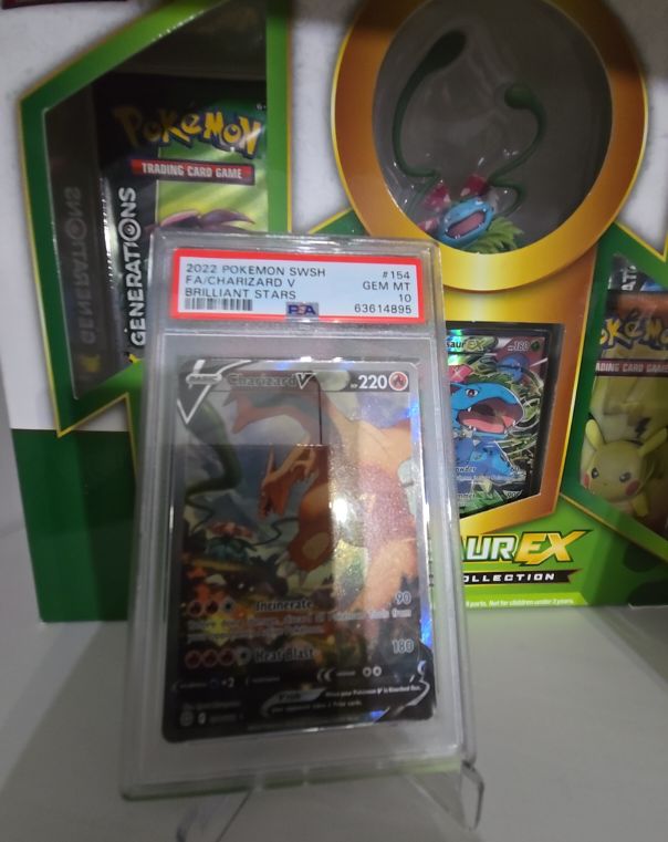 2022 Pokemon SWSH #154 Charizard V — front