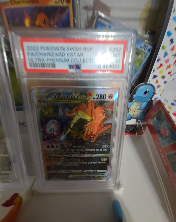 2023 Pokémon SWSH #262 Charizard VSTAR — front