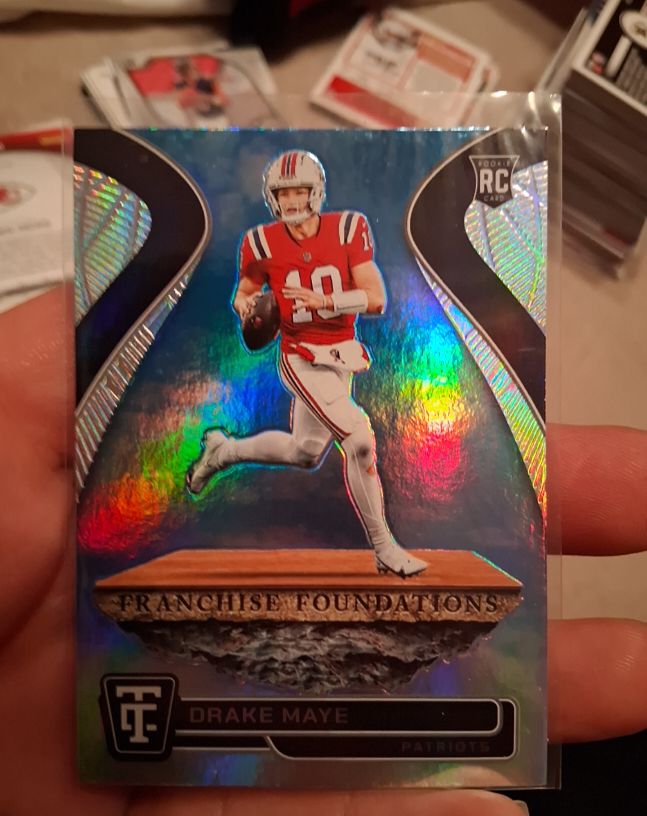 2024 Panini Totally Certified #16 Drake Maye — front