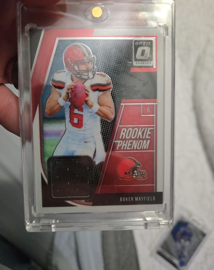 2018 Donruss Optic #6 Baker Mayfield Rookie Phenom Jersey — front