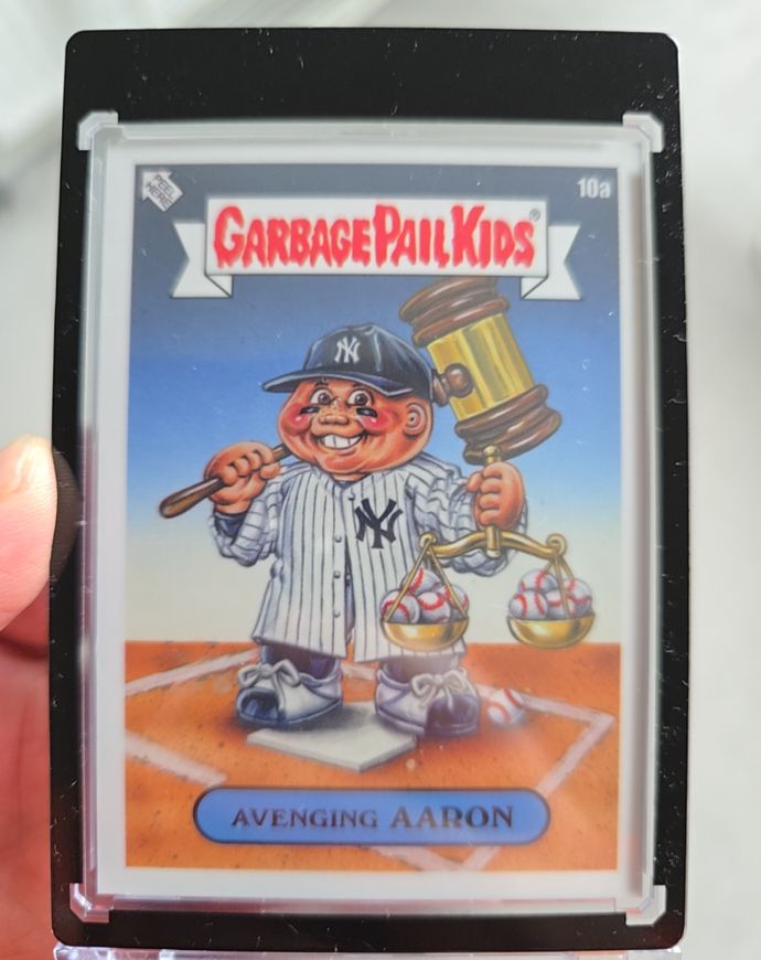 2023 Topps Garbage Pail Kids X MLB #10a Avenging Aaron — front