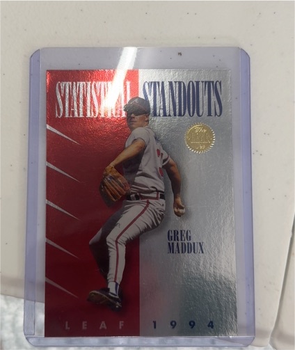 1994 Leaf Statistical Standouts #5 Greg Maddux — front