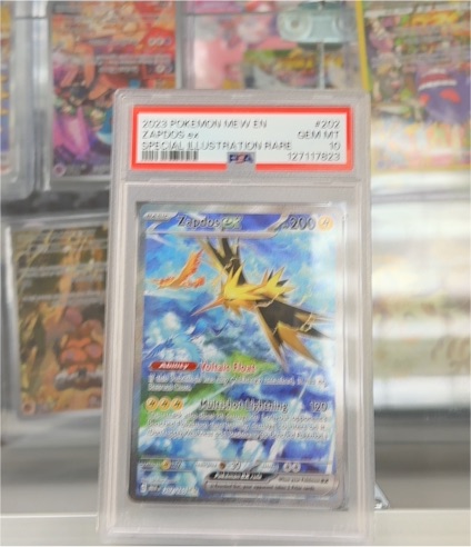 2023 Pokemon Mew en #202 Zapdos EX Special Illustration Rare — front