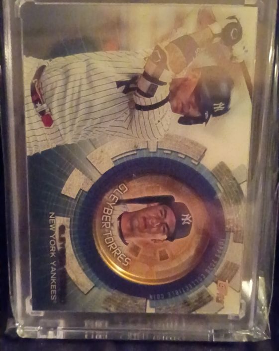 2020 Topps Update Commemorative Coin #TBC-GT Gleyber Torres — front