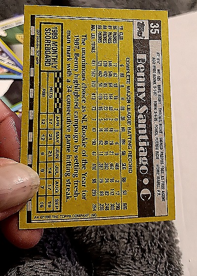 1990 Topps #35 Benny Santiago — back
