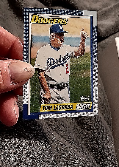 1990 Topps #669 Tom Lasorda — front