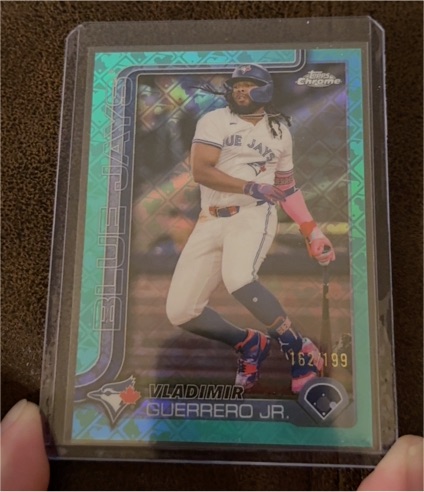 2025 Topps Chrome #162 Vladimir Guerrero Jr. — front