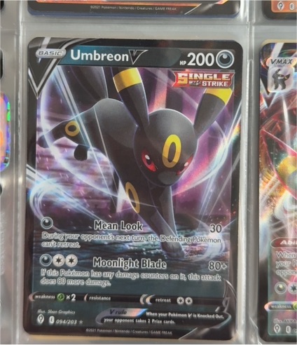 2021 Pokémon TCG Evolving Skies #094 Umbreon V — front