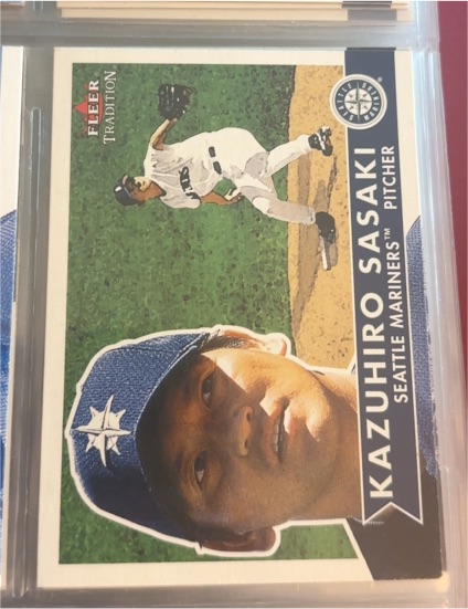 2001 Fleer Tradition #201 Kazuhiro Sasaki — front