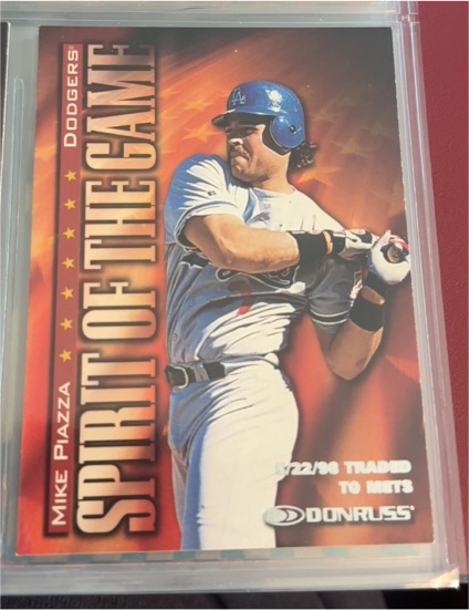 1998 Donruss #409 Mike Piazza Spirit of the Game — front