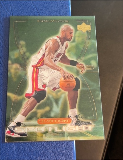 2000-01 Upper Deck Ovation Spotlight #OS16 Alonzo Mourning — front