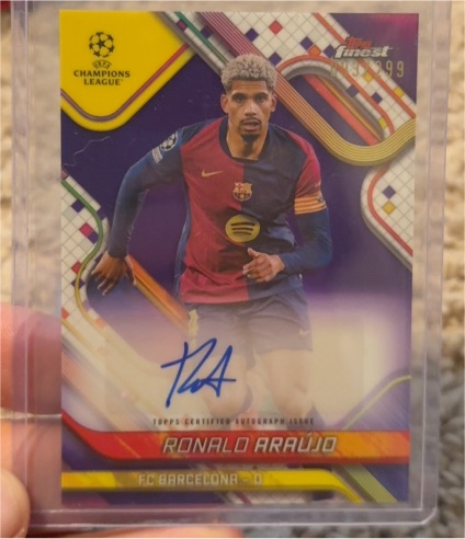 2024-25 Topps Finest UEFA UCC #UCC Ronald Araujo — front