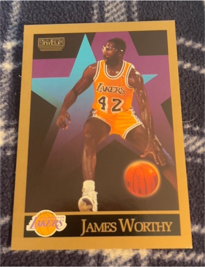 1990-91 SkyBox #143 James Worthy — front
