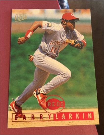 1995 Fleer Ultra #145 Barry Larkin — front