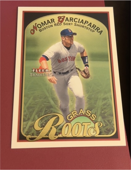 2001 Fleer Tradition Grass Roots #GR8 Nomar Garciaparra — front