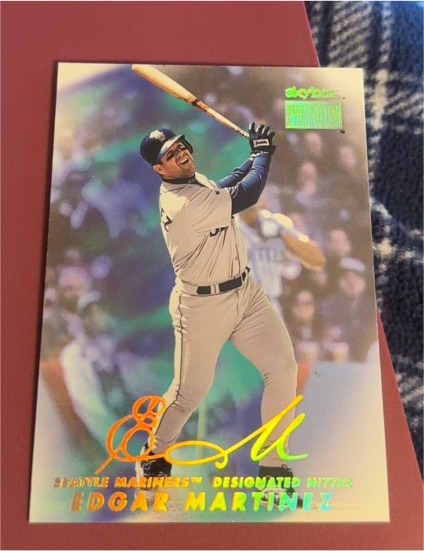 1999 Skybox Premium #124 Edgar Martinez — front