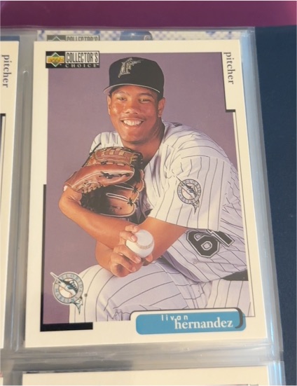 1998 Upper Deck Collector's Choice #99 Livan Hernandez — front