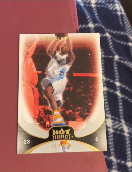 2008-09 Fleer Hot Prospects #23 Marcus Camby — front